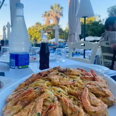 Γαριδομακαρονάδα